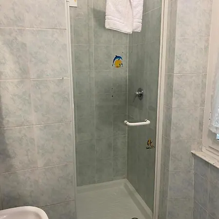 Hotel Nuovo Metropol Albissola Marina Buitenkant foto